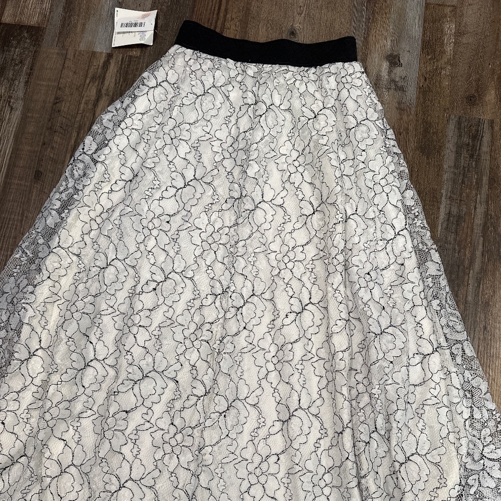Lace maxi skirt
